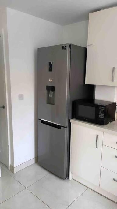 3 Stories, 5 Bedroom House In Prime Location With Balcony And Shared Garden Liverpool Exterior foto